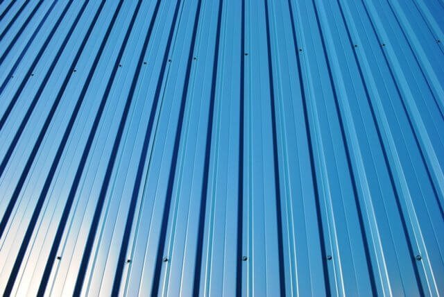 Trapezplade VP19 monteret på facade IKEA blå
