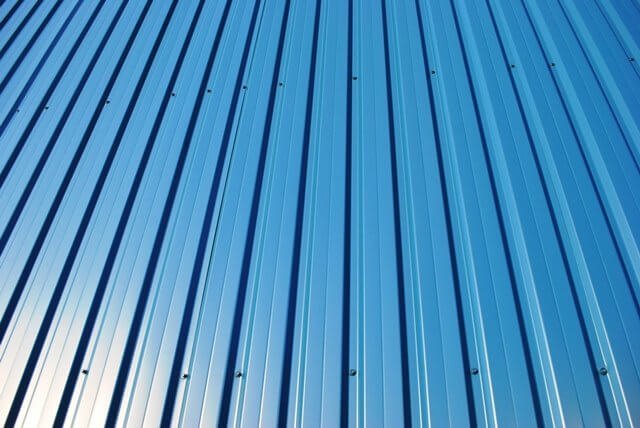 Trapezplade VP19 monteret på facade IKEA blå