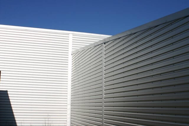 Trapezplade VP19 monteret på facade